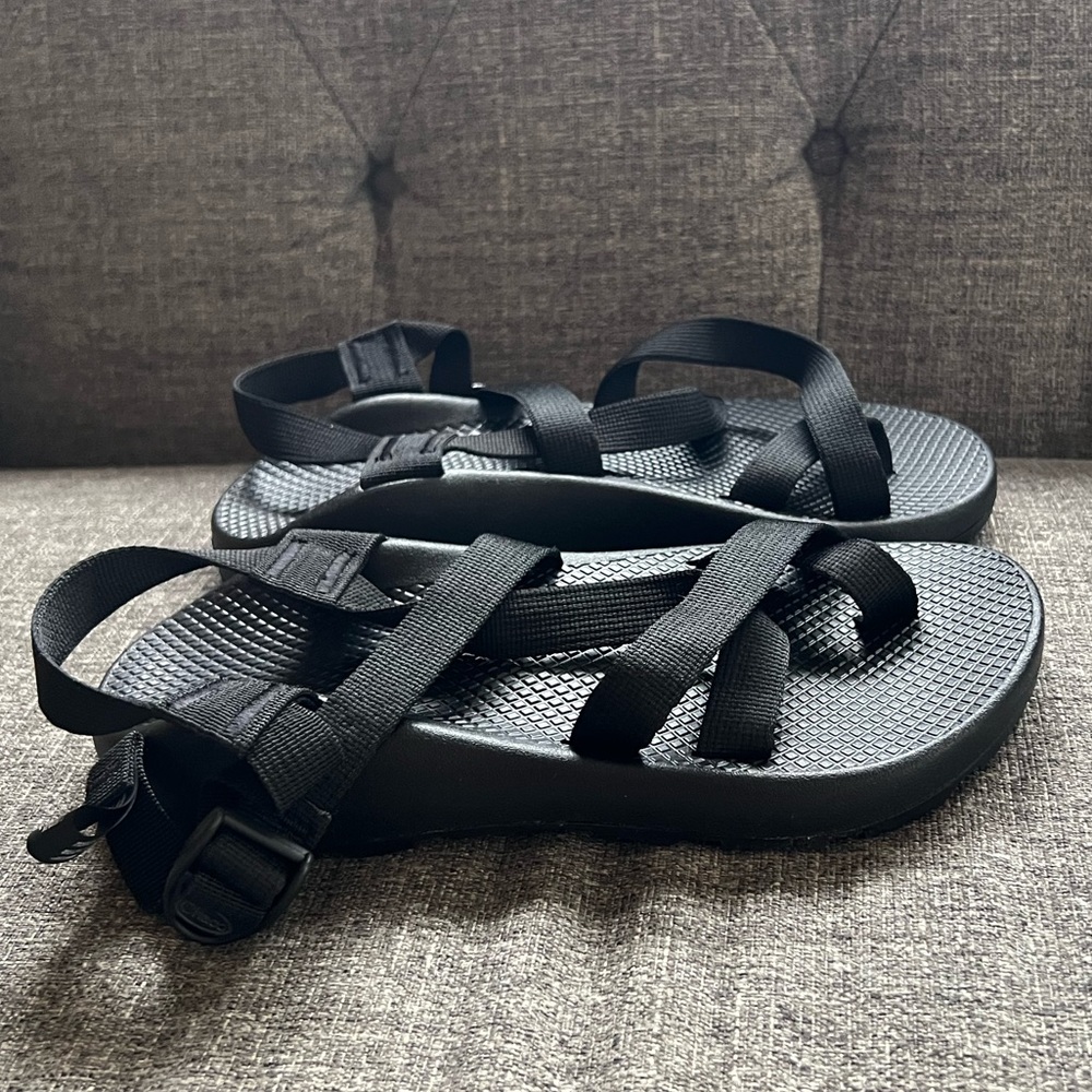Men’s Chaco sandals size 8